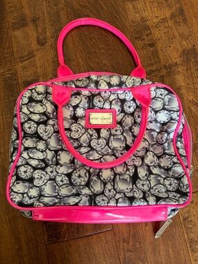 Betsey Johnson Rare Hot Pink Gem Diamond Toiletry Makeup Cosmetic Bag